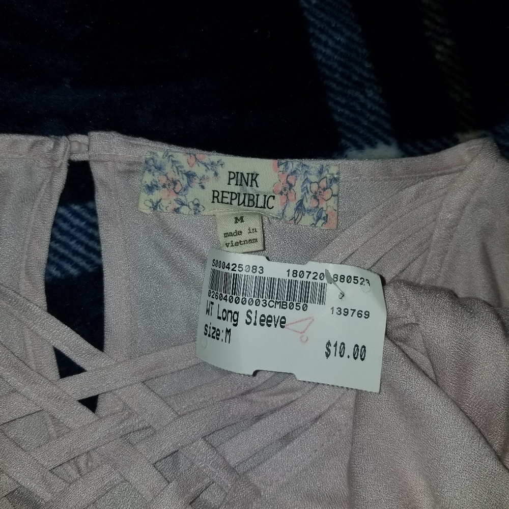 Shirt - Picture 2 of 2